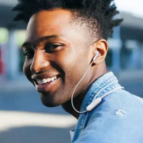 אוזניות In Ear אלחוטיות עם חיי סוללה של עד 16 שעות